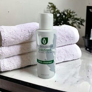 New Professional Solutions PURE SCIENCE. BETTER SKIN AHA Cleanser